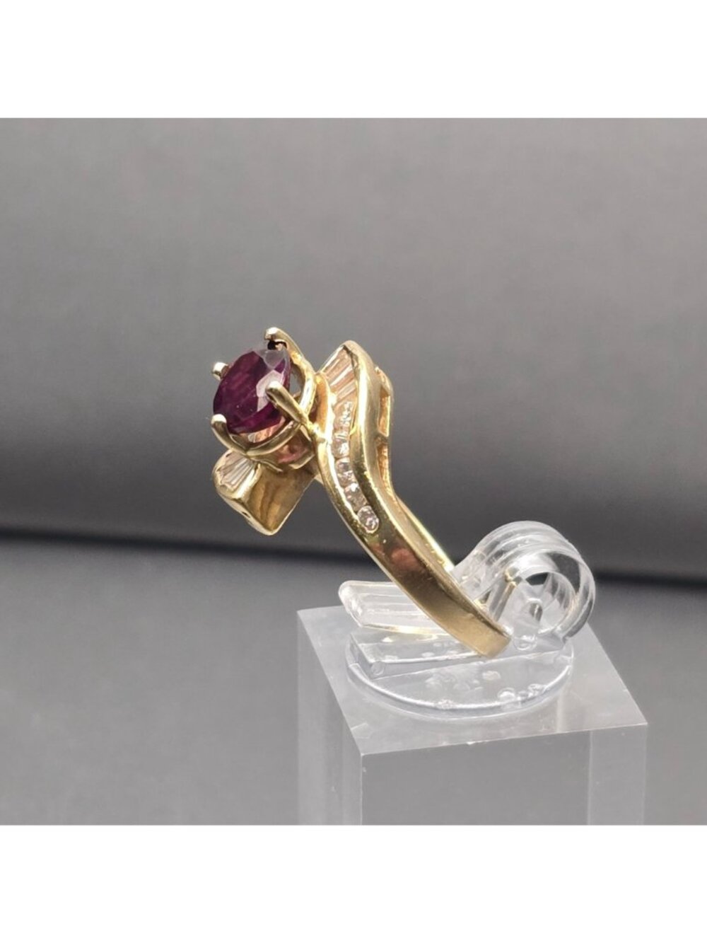 14K Gold Garnet Diamond Vintage Cocktail Ring Size 7 Signed EREV Band - Picture 2 of 16